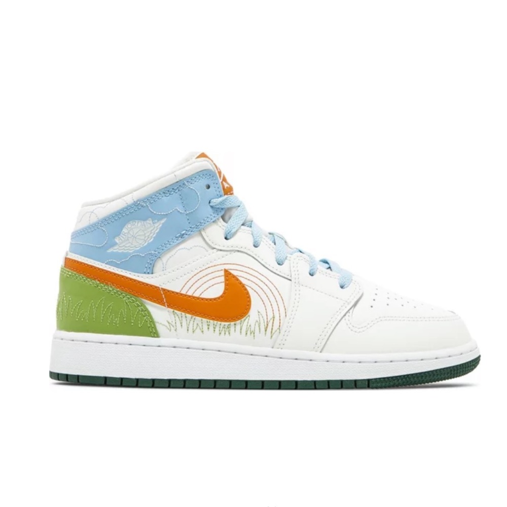 2022 Air Jordan 1 mid ‘Stitch’, size 7Y